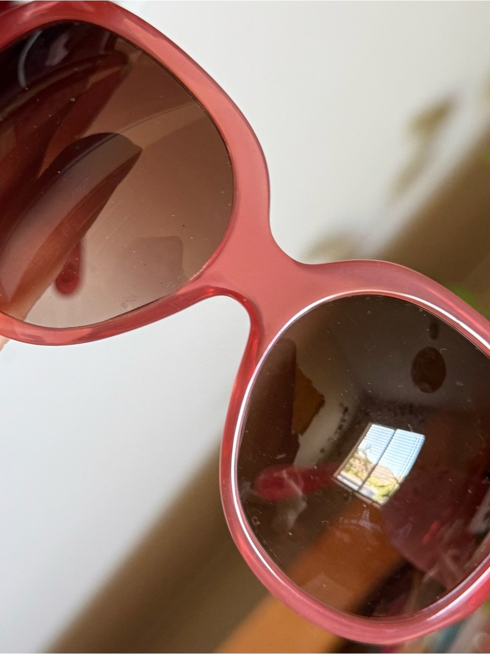 Vintage Juicy Couture Women’s Pink Round Sunglasses
